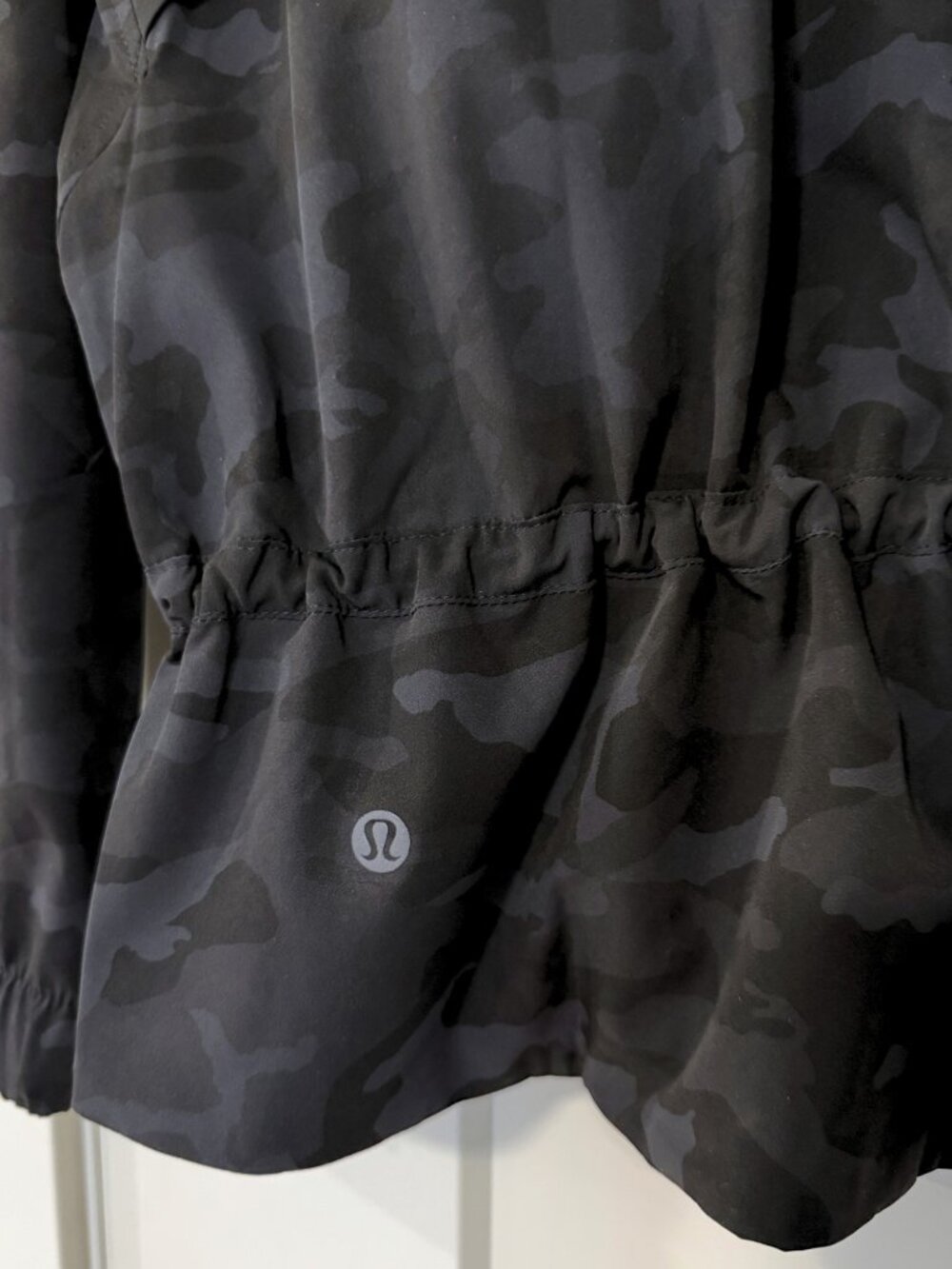 Lululemon Pack It Up Jacket Incognito Camo Size 10 - Picture 7 of 8